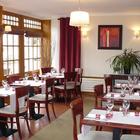 Hotel-Restaurant Le Normandie Luc-sur-Mer Zewnętrze zdjęcie