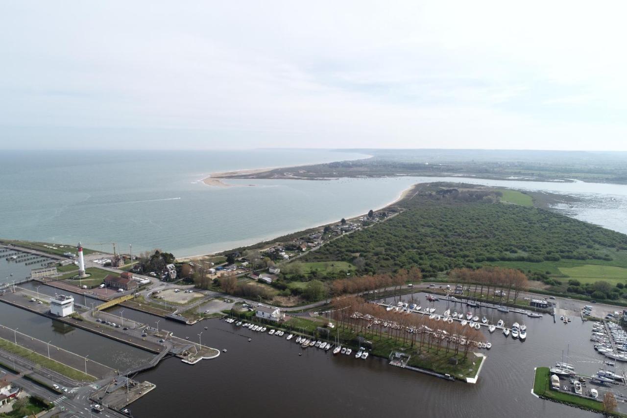 Hotel-Restaurant Le Normandie Luc-sur-Mer Zewnętrze zdjęcie