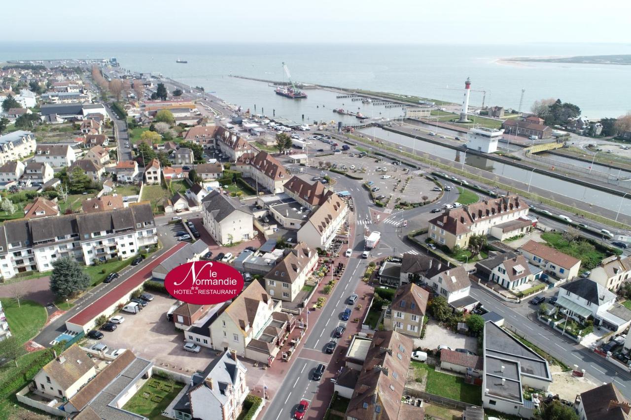 Hotel-Restaurant Le Normandie Luc-sur-Mer Zewnętrze zdjęcie