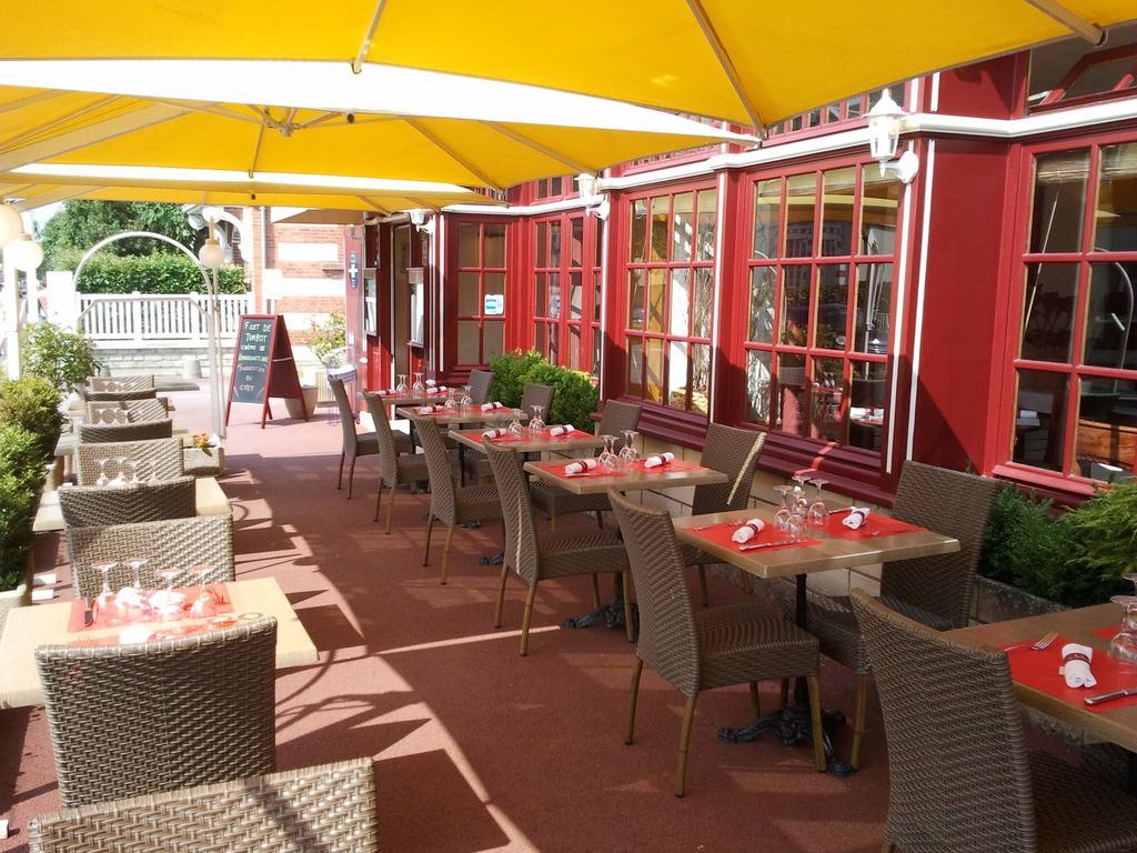 Hotel-Restaurant Le Normandie Luc-sur-Mer Zewnętrze zdjęcie