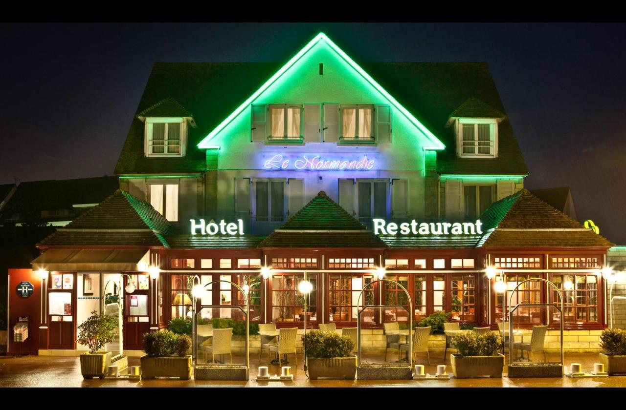 Hotel-Restaurant Le Normandie Luc-sur-Mer Zewnętrze zdjęcie